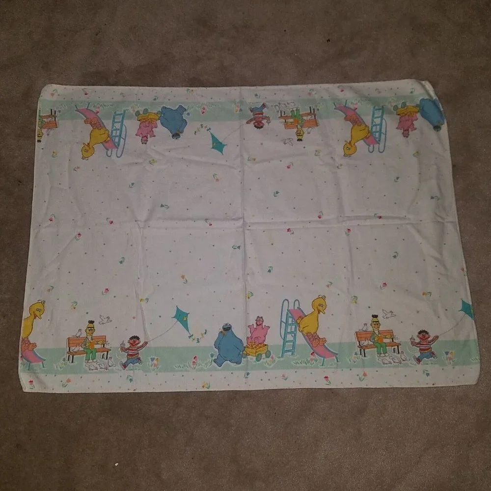 2 VTG Sesame Street Receiving Blanket Lot Lovey Park Slide Kite Bert Ernie Telly